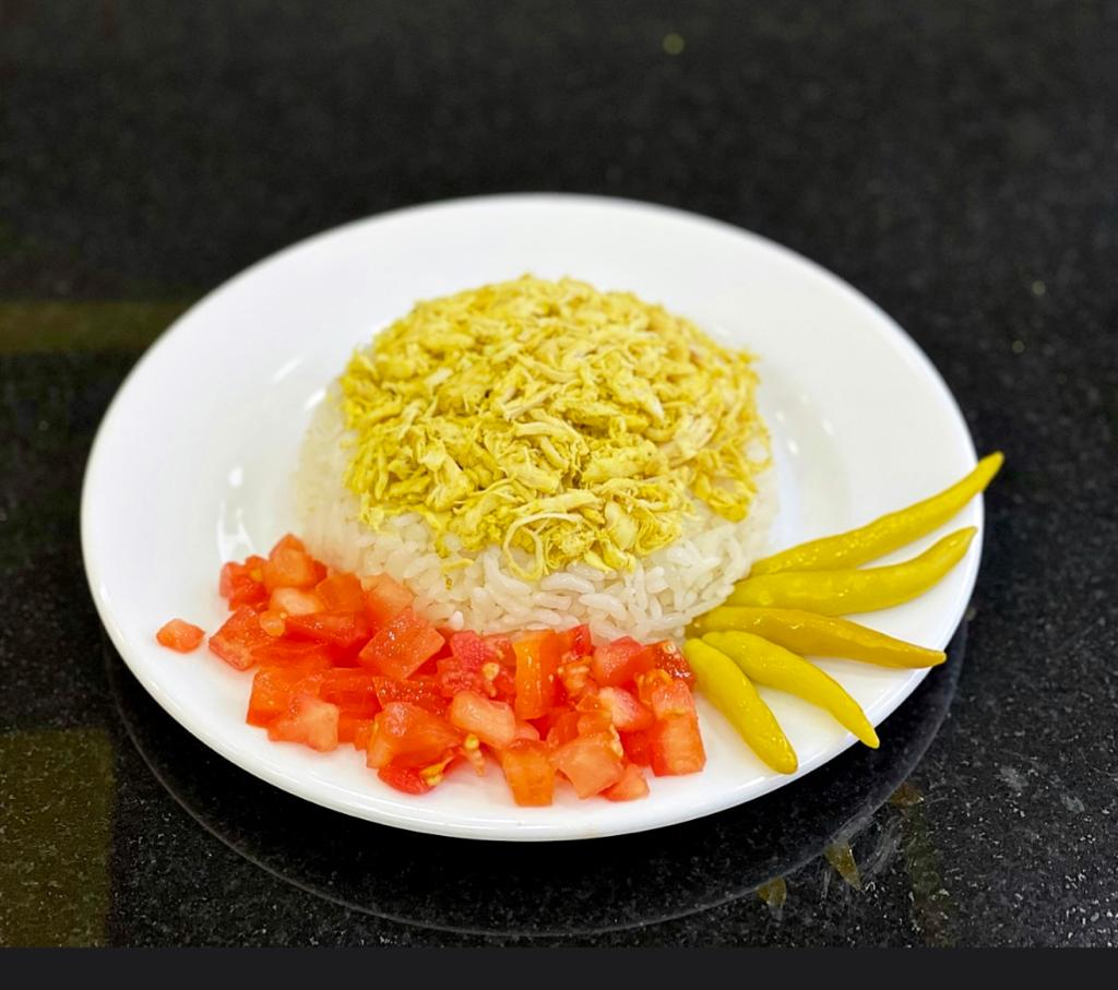 Köri Soslu (Yarım P.) Tavuklu Pilav